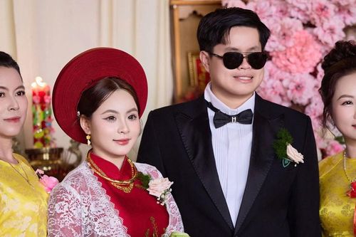 Chú rể khiếm thị ở Đà Nẵng vượt hơn 1.000km rước cô dâu xinh đẹp về nhà