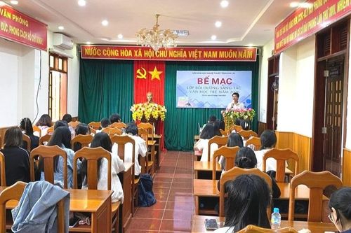 54 học sinh hoàn thành lớp bồi dưỡng sáng tác văn học trẻ năm 2026
