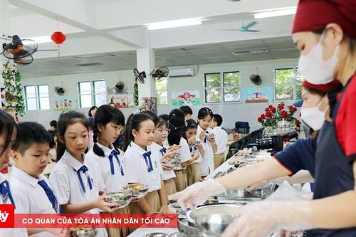 Hà Nội nâng mức bữa ăn bán trú cho học sinh tiểu học tối đa 40.000 đồng/ngày