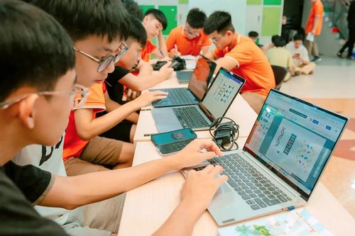 Mở cánh cửa tri thức từ không gian số
