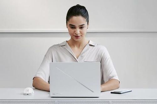 Laptop14 inch giá 120 triệu đồng của Asus có gì đặc biệt?