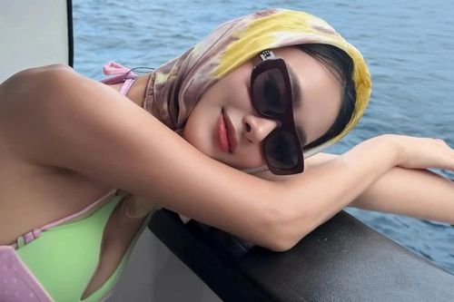 Á hậu Bùi Khánh Linh gợi cảm ở tuổi 24