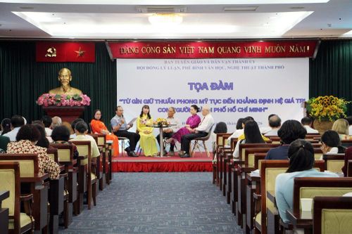 Từ giữ gìn thuần phong mỹ tục đến xây dựng hệ giá trị con người TP.HCM