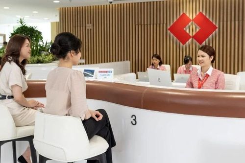 Tăng trưởng nửa năm 22,5%, Techcombank đạt lợi nhuận quý 2 cao nhất từ trước tới nay