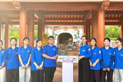 Thanh niên kể chuyện 'địa chỉ đỏ' bằng công nghệ số