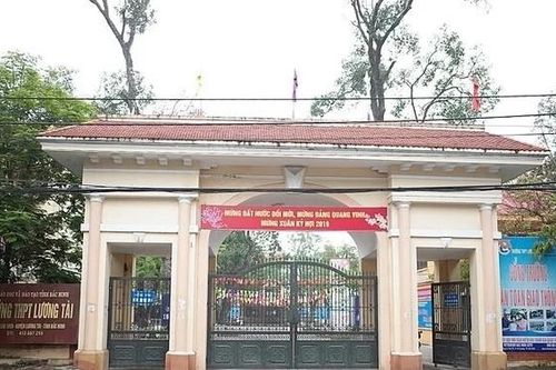 Hiệu trưởng lên tiếng về nghi vấn giám thị hỗ trợ thí sinh làm bài thi tốt nghiệp