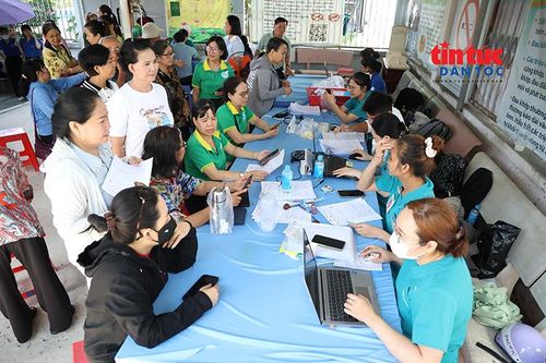 TP Hồ Chí Minh: Phát động thi đua 150 ngày đêm khám sức khỏe toàn dân