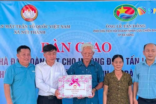 Xã Núi Thành bàn giao nhà Đại đoàn kết cho gia đình con liệt sĩ