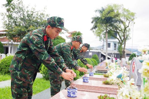 Tự hào lịch sử dân tộc