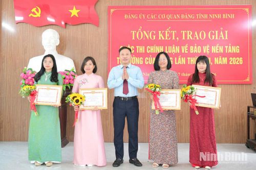 Tích cực đấu tranh bảo vệ nền tảng tư tưởng của Đảng trên không gian mạng