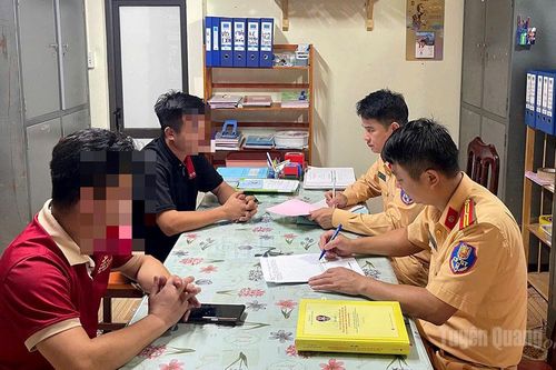 Xử phạt 2 tài xế xe khách tranh giành hành khách, gây bức xúc trên mạng xã hội