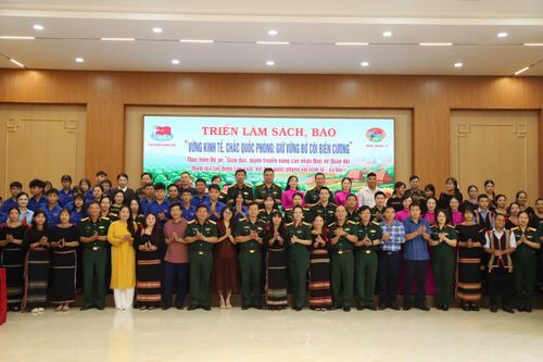 Nhà xuất bản Giáo dục Việt Nam lan tỏa văn hóa đọc tới vùng biên giới