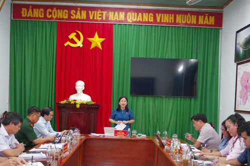 Đoàn ĐBQH tỉnh Đắk Lắk khảo sát việc thực hiện Luật Đất đai tại xã Cuôr Đăng