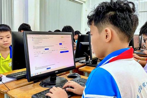 Thành phố Hồ Chí Minh đưa kiểm tra trên máy tính vào trường tiểu học