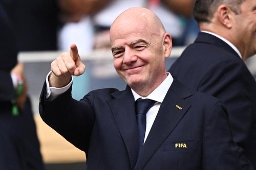 Chủ tịch La Liga kêu gọi Infantino từ chức