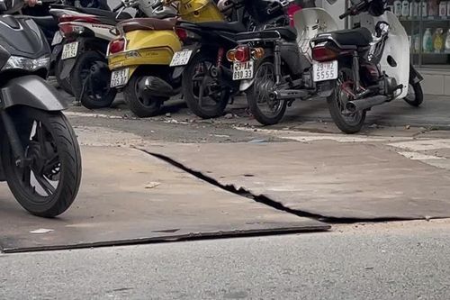 Phố cổ Hà Nội vẫn chắp vá sau nhiều lần thi công hạ tầng ngầm