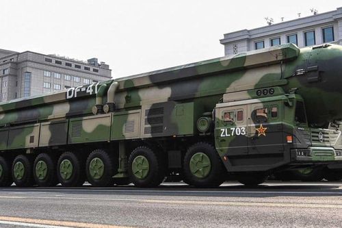 Tên lửa DF-41 tốc độ Mach 25, tầm bắn 15000km, khiến phòng không đứng hình