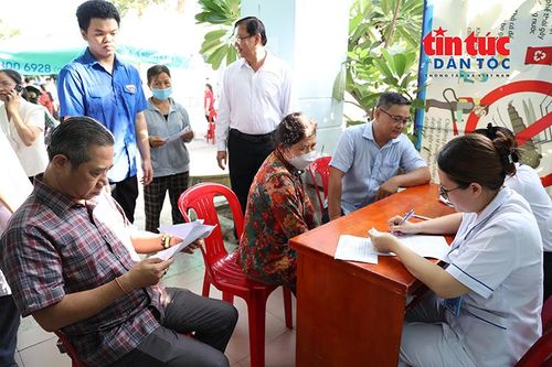 Xã đông dân nhất TP Hồ Chí Minh phát động 30 ngày cao điểm khám sức khỏe toàn dân