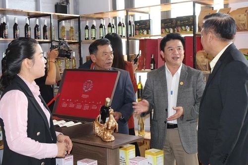 Lâm Đồng: Tăng kết nối doanh nghiệp, HTX phát triển ngành hàng thế mạnh
