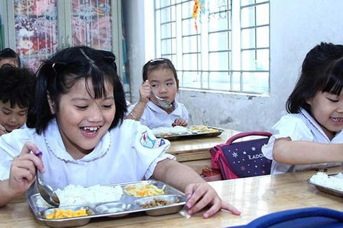 Hà Nội giao xã, phường 'gác cửa' bữa ăn học đường, chặn thực phẩm bẩn