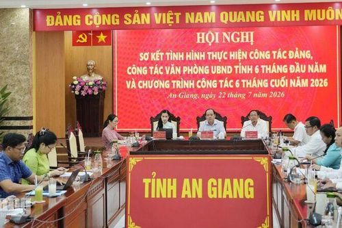 Phó Chủ tịch Thường trực UBND tỉnh An Giang Nguyễn Thanh Phong yêu cầu nâng cao chất lượng tham mưu, đẩy mạnh chuyển đổi số