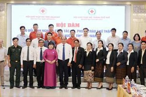 Tăng cường hợp tác nhân đạo giữa Huế và Salavan