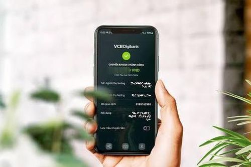 Nhận được tiền chuyển khoản nhầm, nên xử lý như thế nào để tránh rủi ro pháp lý?