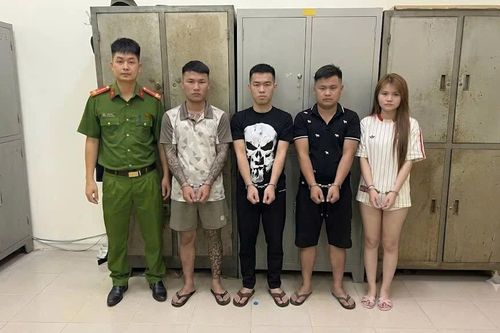 Công an xã Thanh Trì bắt giữ bốn đối tượng mua bán, sử dụng ma túy