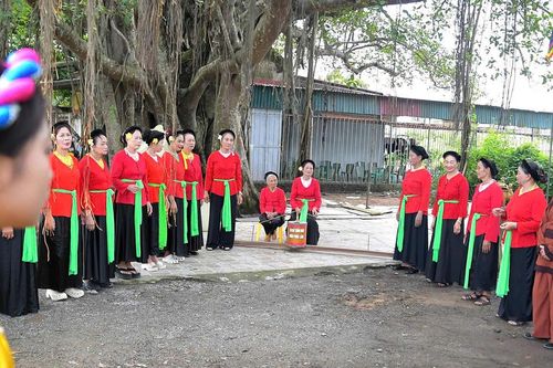 Giữ nhịp hát trống quân