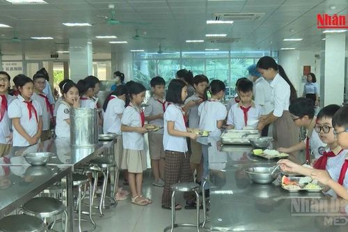 [Video] Hà Nội giao xã, phường lựa chọn đơn vị cung cấp thực phẩm cho bếp ăn bán trú