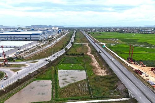 Chính thức triển khai những mũi thi công đầu tiên trên đại công trường cao tốc Vinh - Thanh Thủy