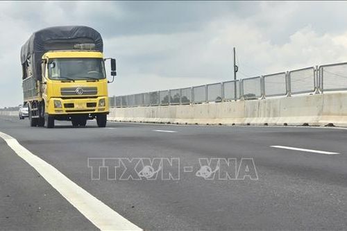 Sớm khắc phục sụt lún trên tuyến cao tốc Cần Thơ - Cà Mau