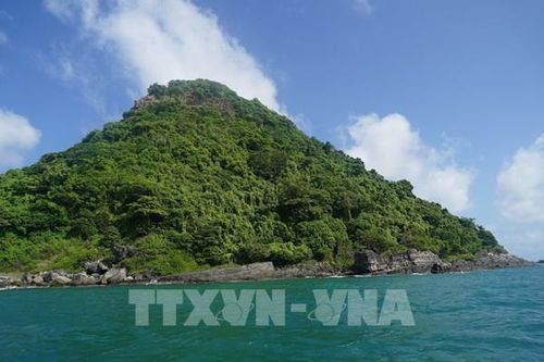 Đề xuất các giải pháp phát triển bền vững khu bảo tồn biển Cà Mau
