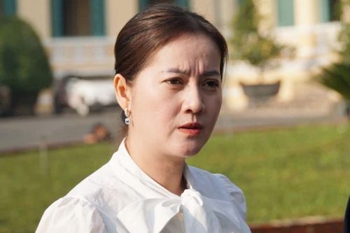 Hồng Loan phản ứng khi bị tấn công