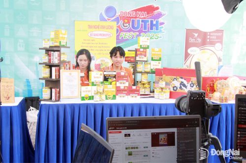 Tuổi trẻ Ðồng Nai quảng bá đặc sản quê hương