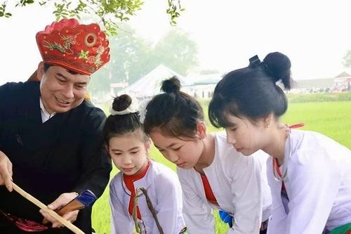 'Giữ lửa' văn hóa dân tộc Mường