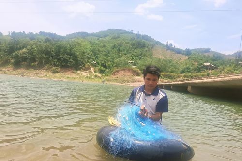 Mưu sinh theo dòng Đakrông