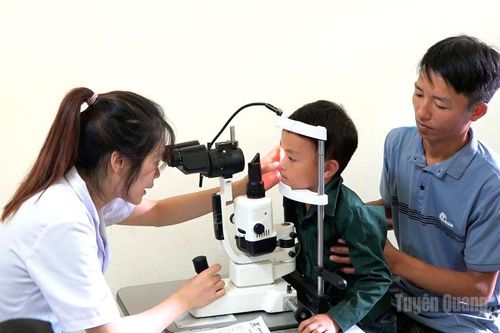Trên 1.000 người dân xã Tát Ngà được khám sức khỏe miễn phí