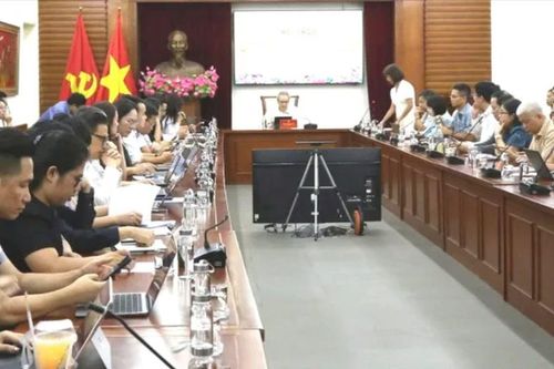 Đề xuất siết quản lý tài khoản trẻ dưới 16 tuổi trên mạng xã hội, hạn chế đăng bài và tương tác