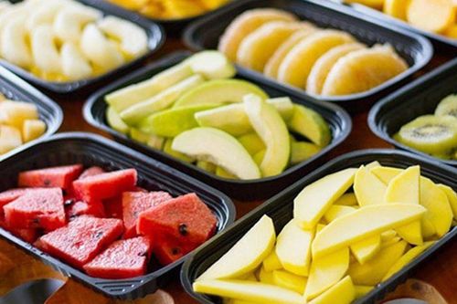 Trái cây cắt sẵn có thực sự an toàn? Đây là điều nhiều người bỏ qua