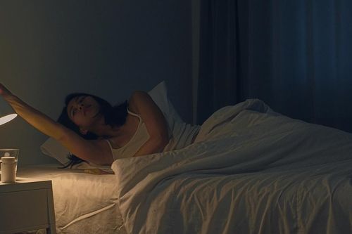 4 điều nên làm nếu bạn có thói quen bật đèn ngủ suốt đêm