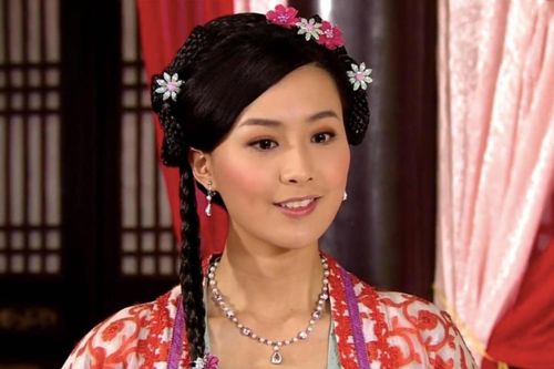 'Hoa hậu TVB' thành danh tại Hollywood, U50 viên mãn bên chồng CEO