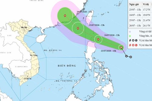 Áp thấp nhiệt đới gần Biển Đông đang mạnh lên