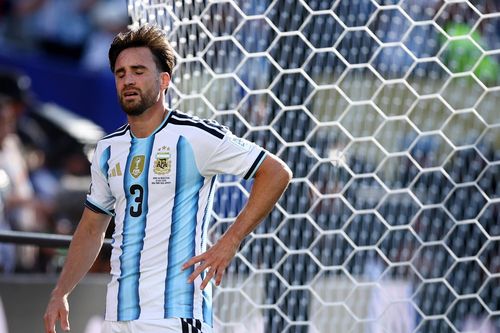 Tuyển thủ Argentina không quay lưng với tấm huy chương bạc