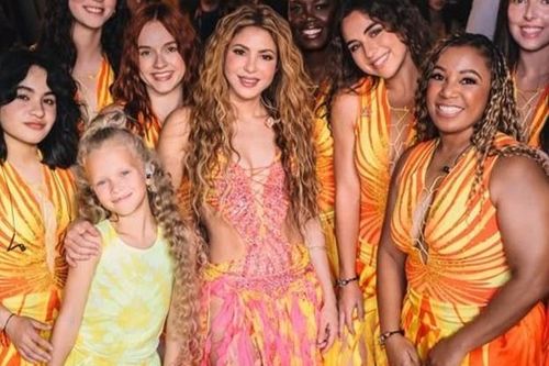 Sao nhí 10 tuổi nhảy cùng Shakira gây sốt toàn cầu