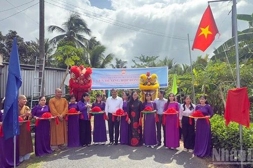 Vĩnh Long khánh thành mô hình 'Tuyến đường rợp bóng cờ bay' tại xã Trà Côn