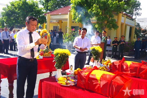 Truy điệu và an táng 2 hài cốt liệt sĩ tại xã Sơn Tây, tỉnh Đắk Lắk