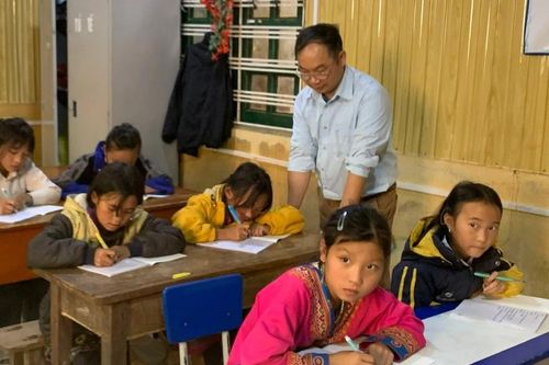 Sửa điều lệ ban đại diện cha mẹ học sinh: Có bịt được lỗ hổng lạm thu?