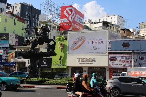 Tp.HCM: Mặt bằng đắc địa bỏ trống dù khách thuê tìm 'đỏ mắt'
