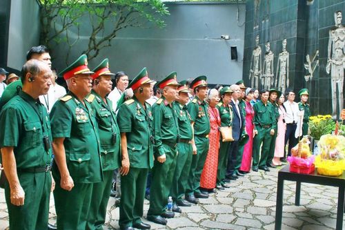 Hội Cựu chiến binh cơ quan Trung ương Hội Luật gia Việt Nam tri ân các anh hùng liệt sĩ